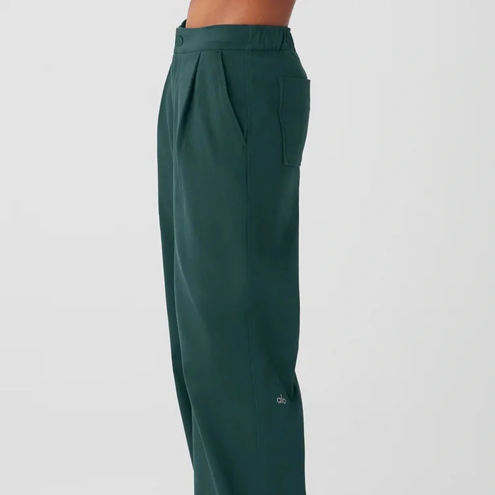 Alo Yoga Road Trip Trouser - Picture 7 of 7